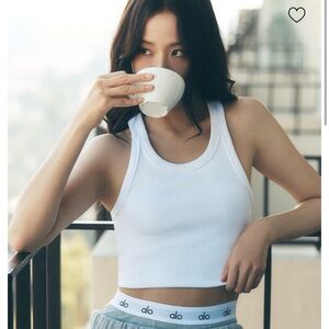 ALO Yoga Goddess Ribbed Go-To Tank in White - Large